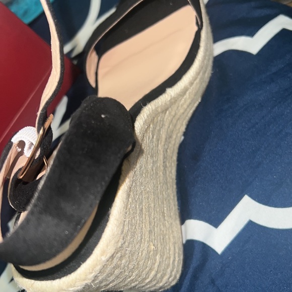 Black Wedges size 11 - Picture 2 of 3